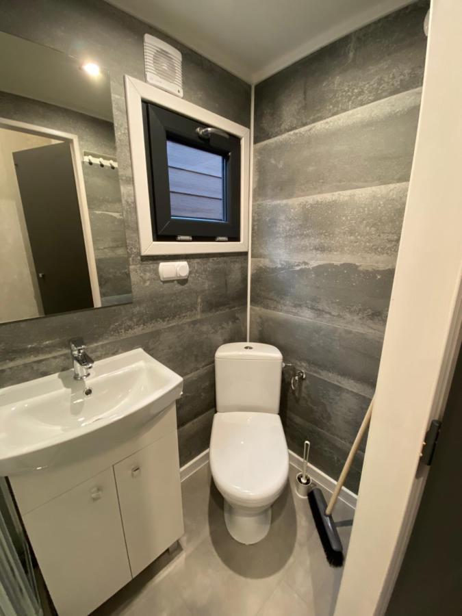 Domy Nad Morzem - Chata Pirata- Tiny House Dziwnów 外观 照片